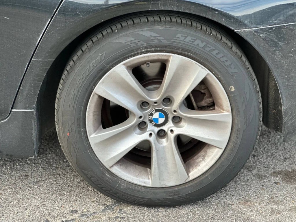 2012 BMW 5 Series Image 27