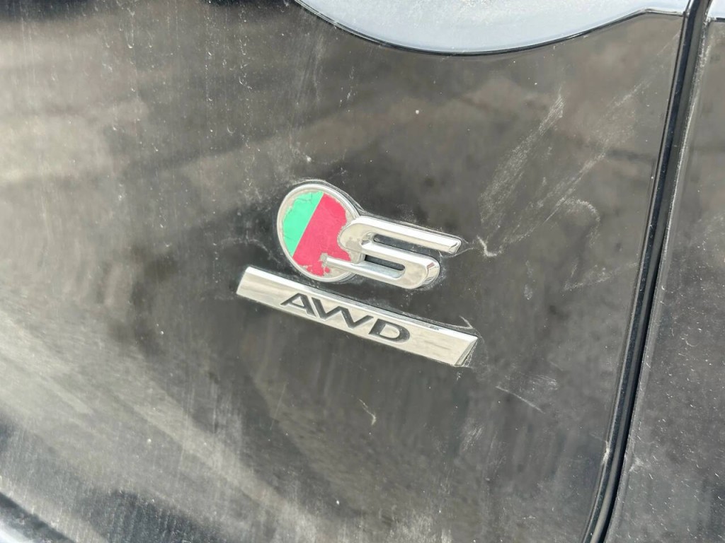 2017 Jaguar F-PACE Image 35