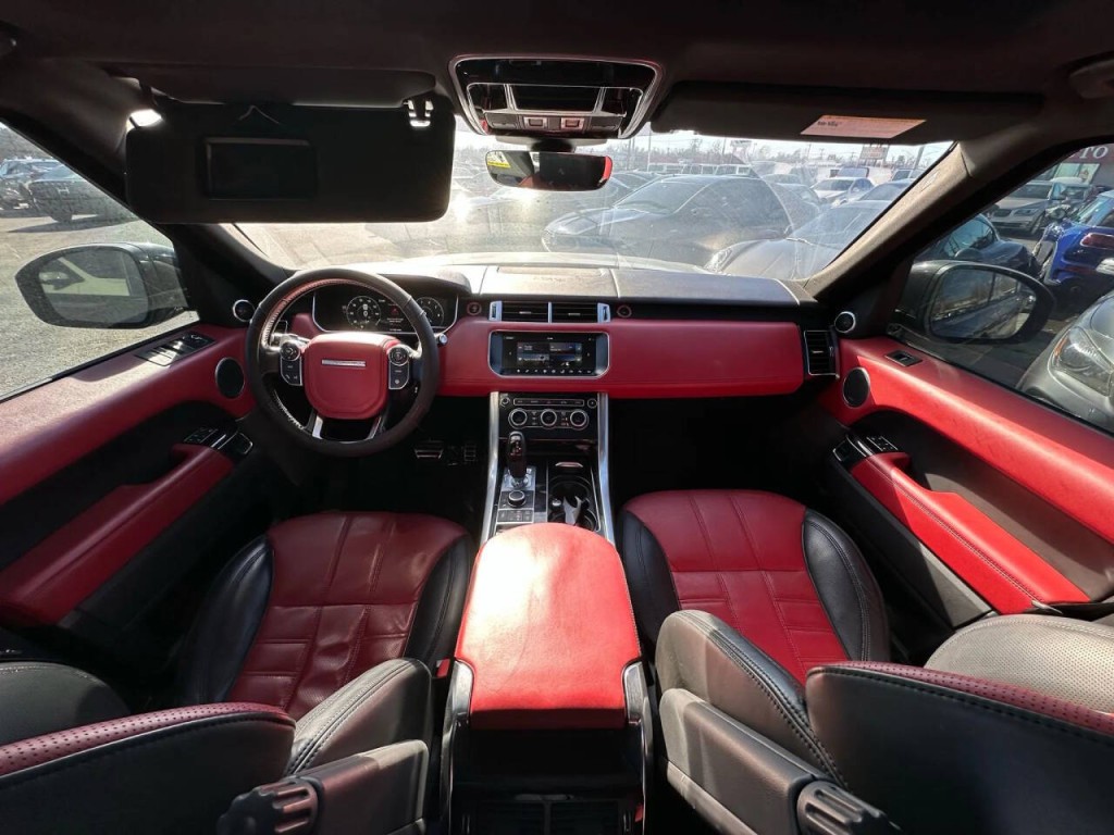 2017 Land Rover Range Rover Sport Image 2