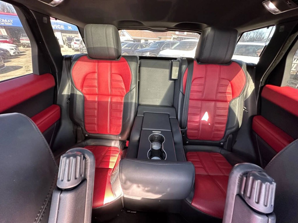 2017 Land Rover Range Rover Sport Image 16