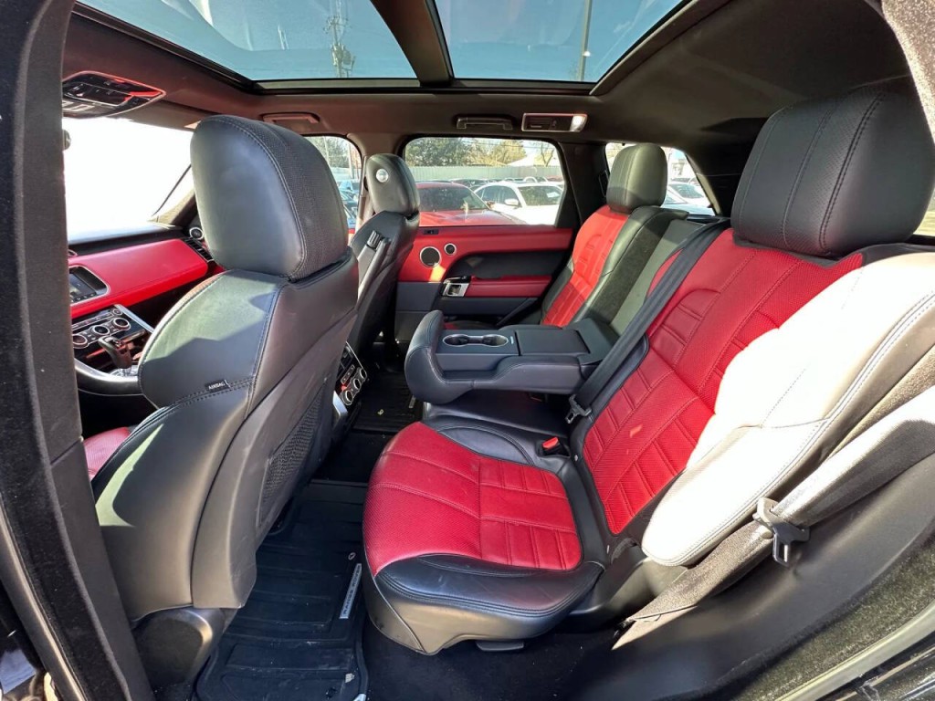 2017 Land Rover Range Rover Sport Image 17