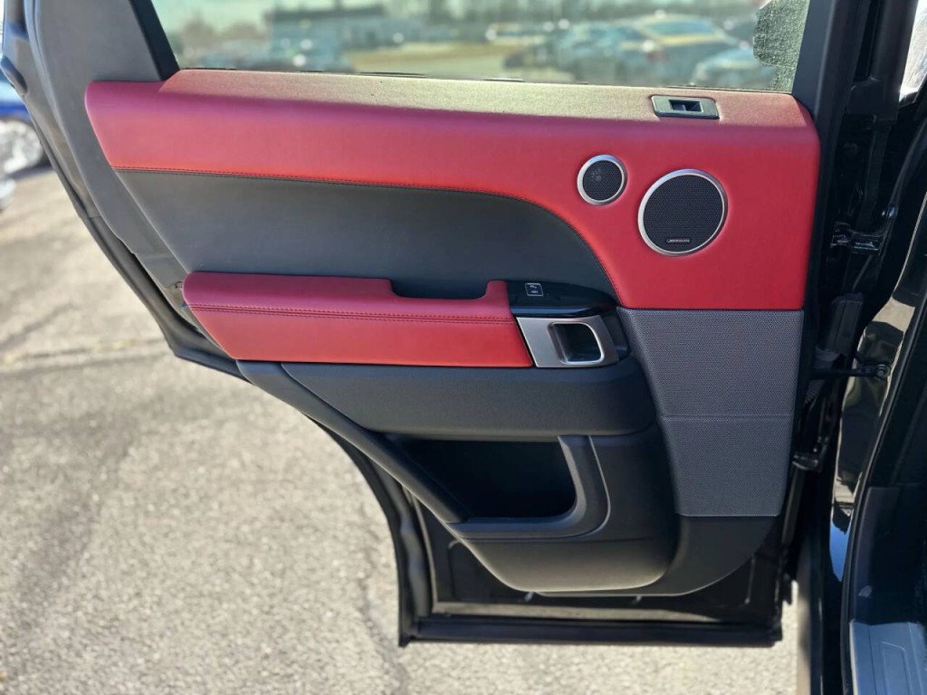 2017 Land Rover Range Rover Sport Image 21