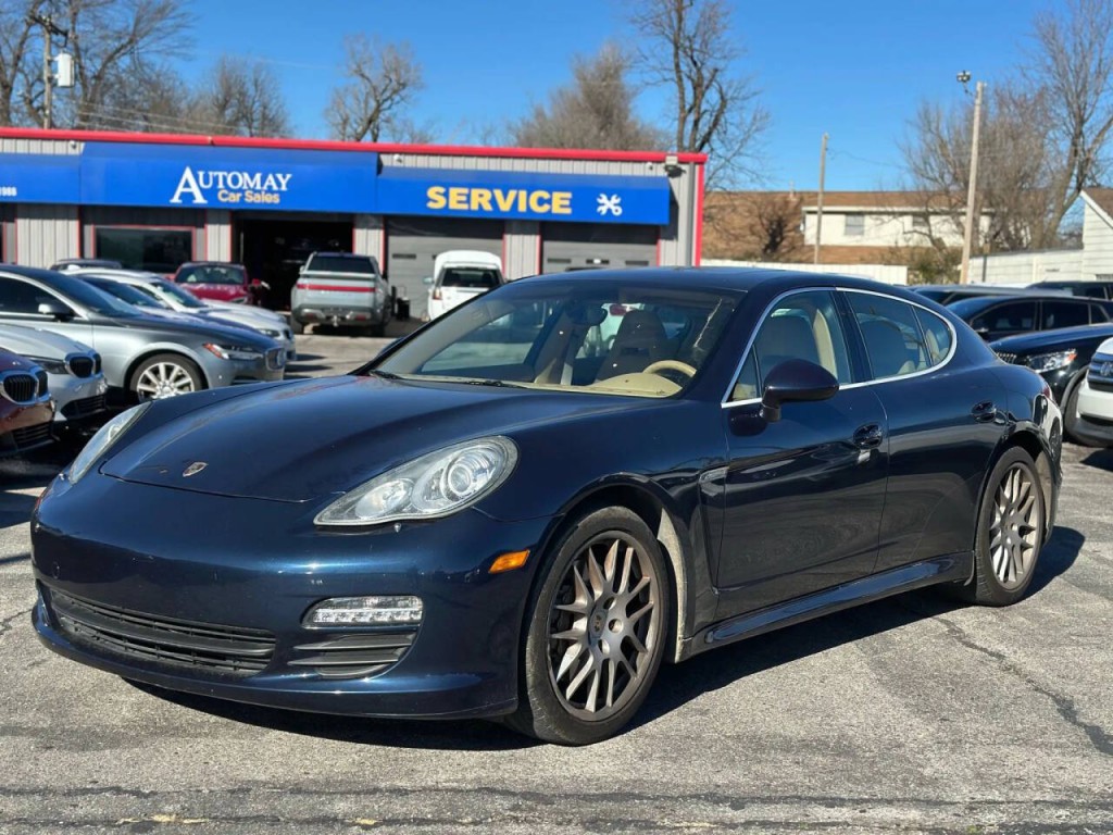 2010 Porsche Panamera Image 1