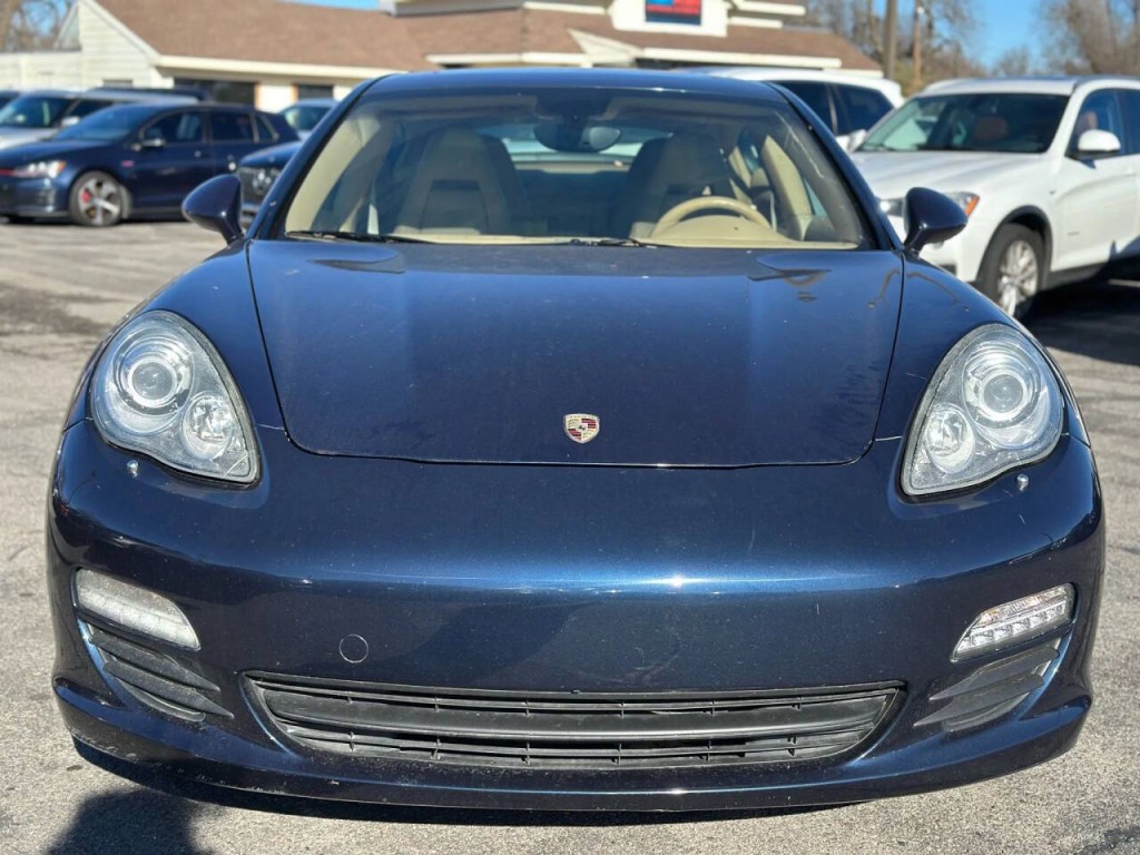 2010 Porsche Panamera Image 3