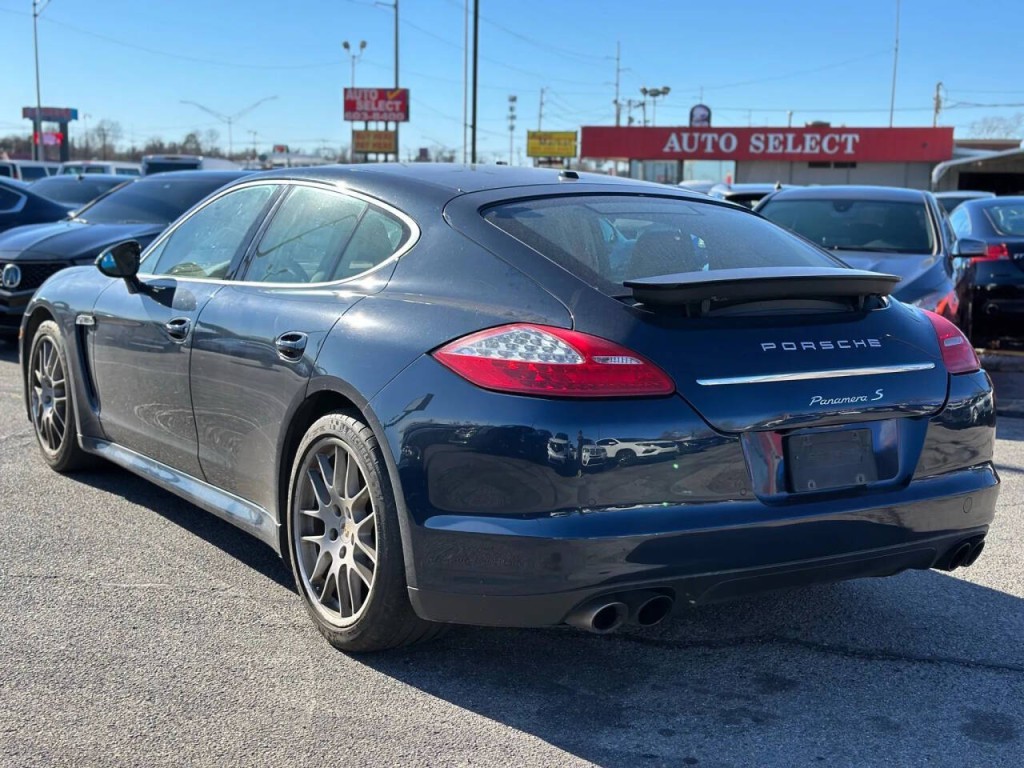 2010 Porsche Panamera Image 8