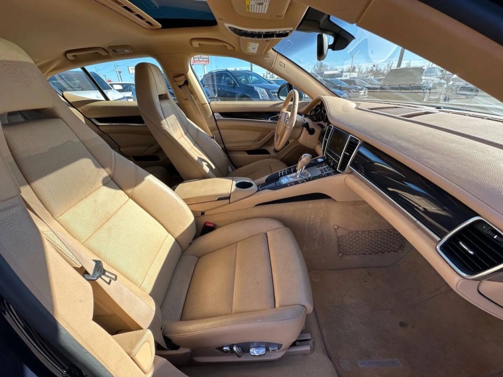 2010 Porsche Panamera Image 13