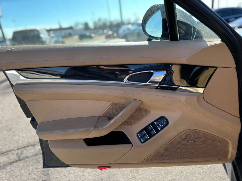2010 Porsche Panamera Image 20