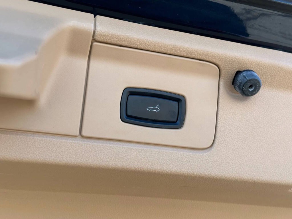 2010 Porsche Panamera Image 38