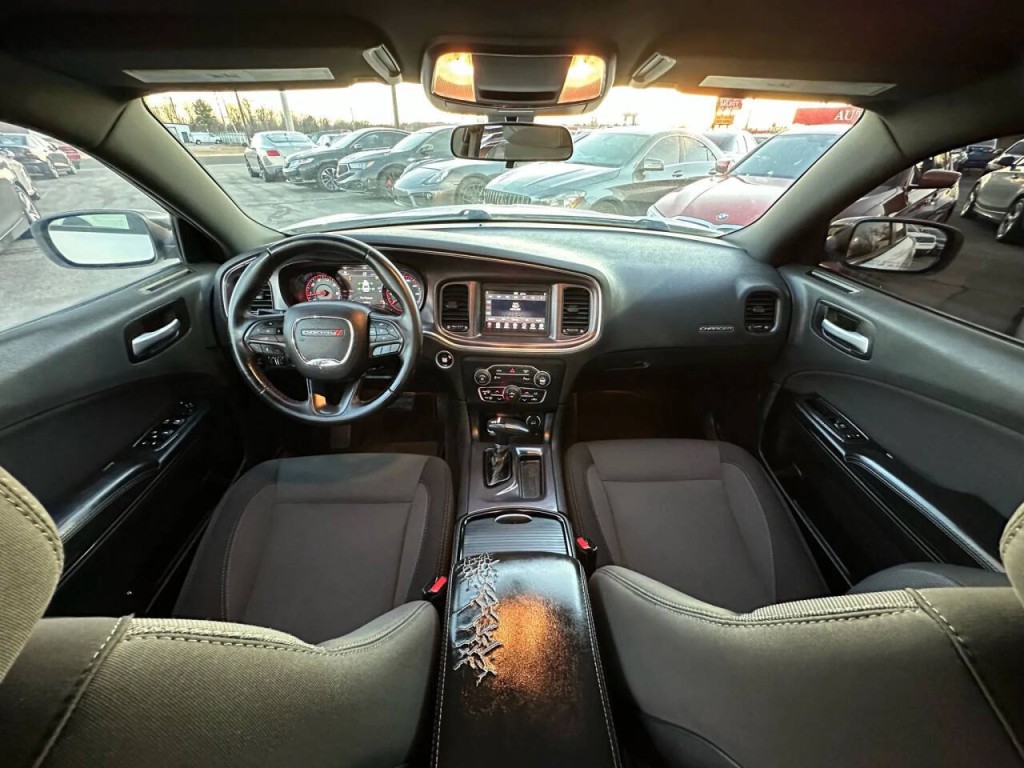 2018 Dodge Charger Image 11