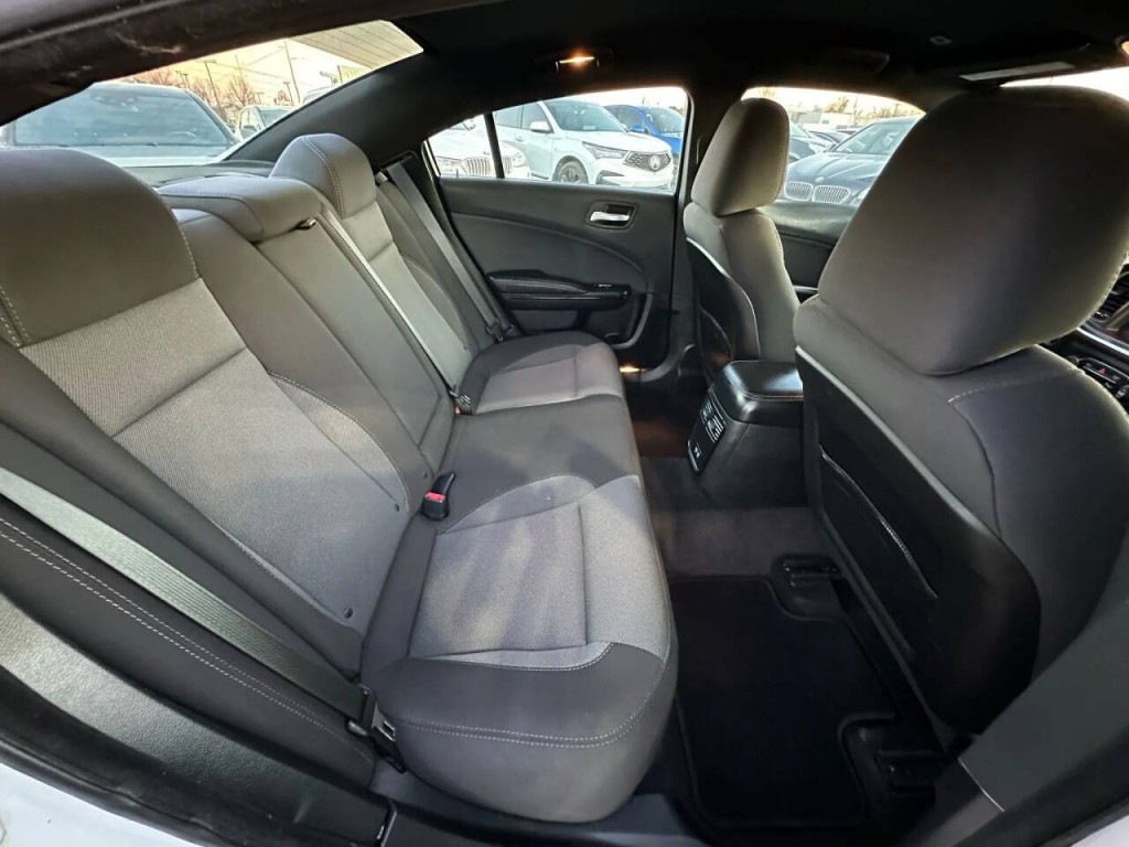 2018 Dodge Charger Image 14