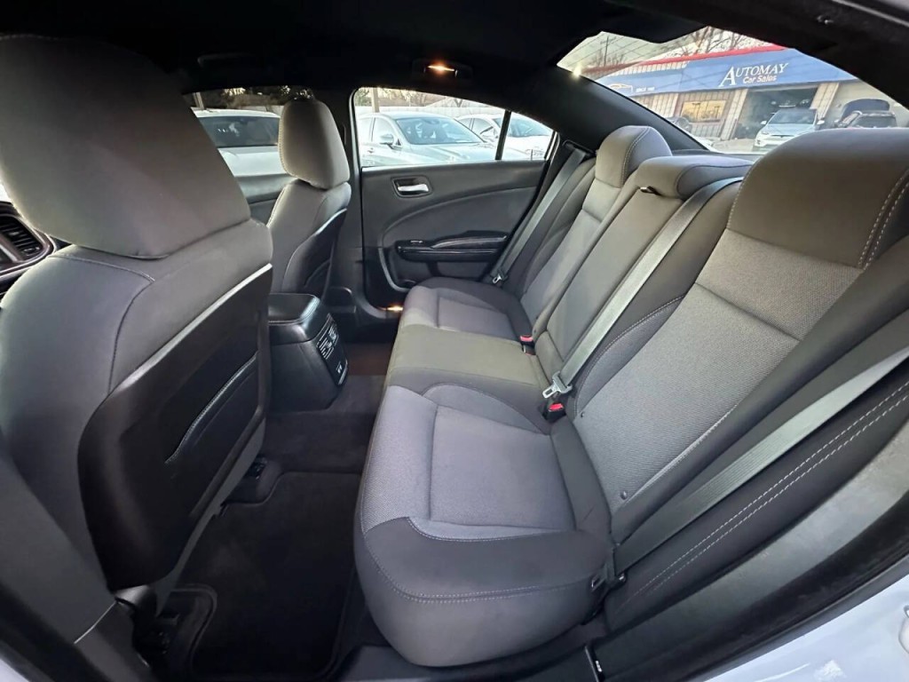 2018 Dodge Charger Image 17