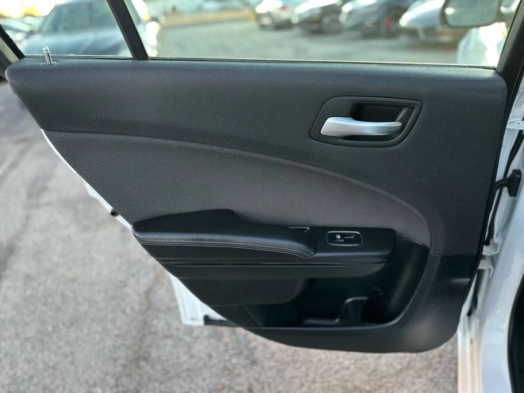 2018 Dodge Charger Image 21