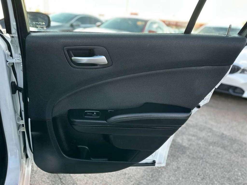 2018 Dodge Charger Image 23