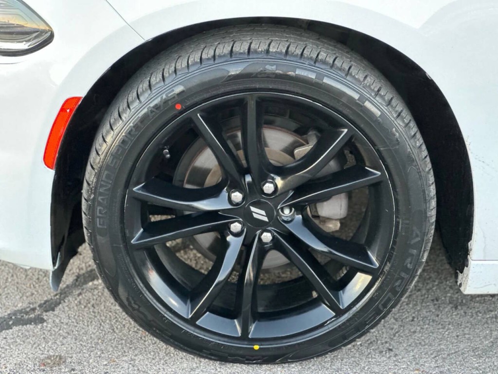2018 Dodge Charger Image 25