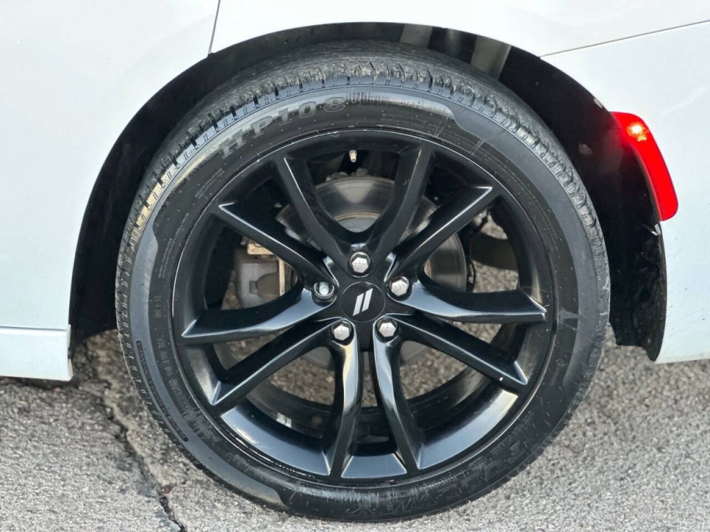 2018 Dodge Charger Image 26