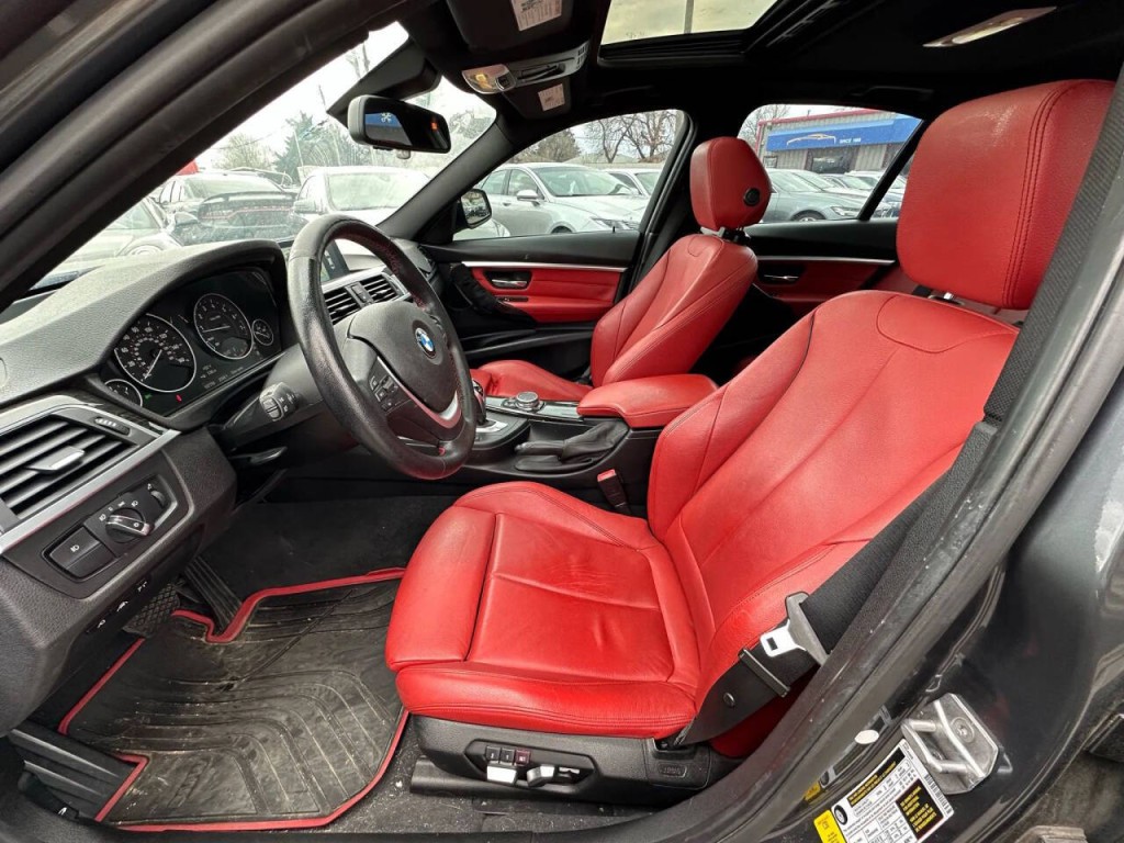 2016 BMW 3 Series Image 10