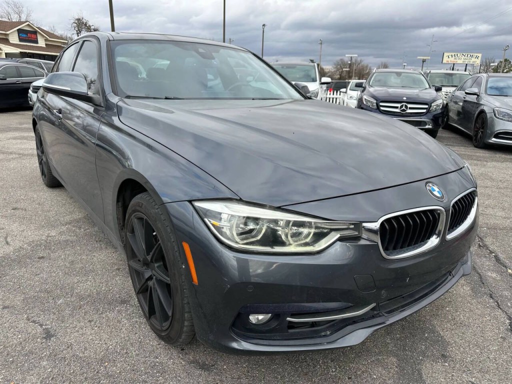 2016 BMW 3 Series Image 29