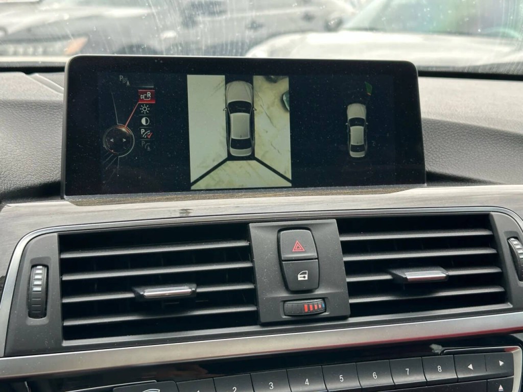 2016 BMW 3 Series Image 37