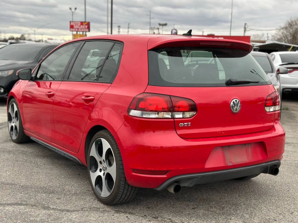 2013 Volkswagen GTI Image 8