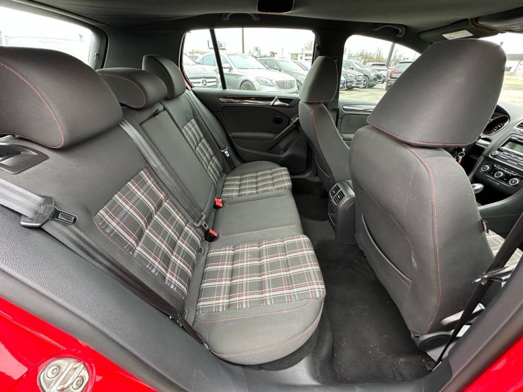 2013 Volkswagen GTI Image 14