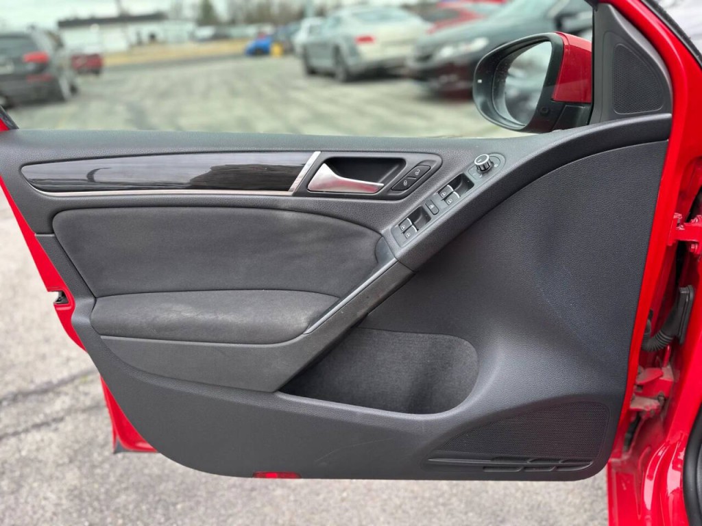 2013 Volkswagen GTI Image 20