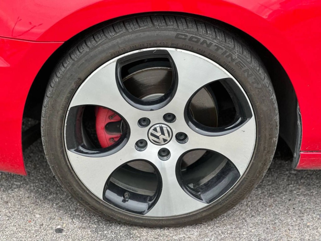 2013 Volkswagen GTI Image 25