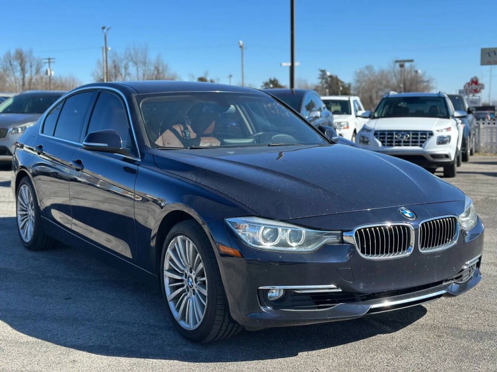 2014 BMW 3 Series Image 4