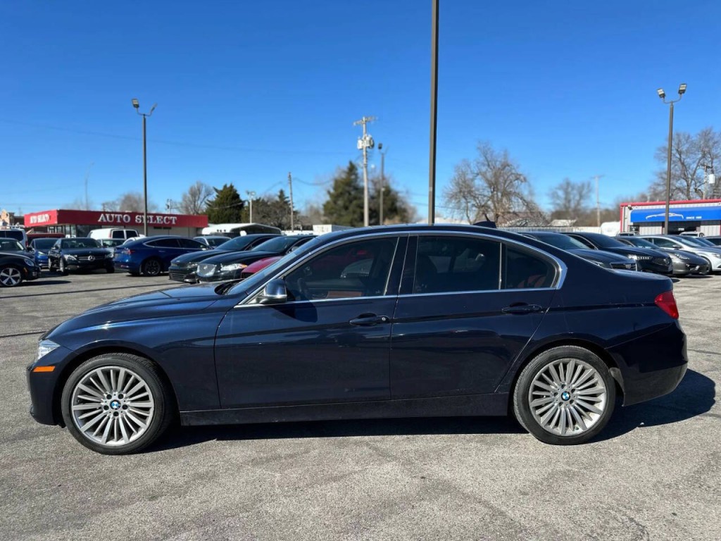 2014 BMW 3 Series Image 9