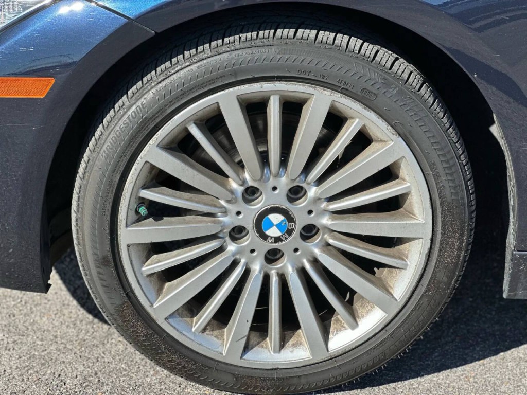 2014 BMW 3 Series Image 21