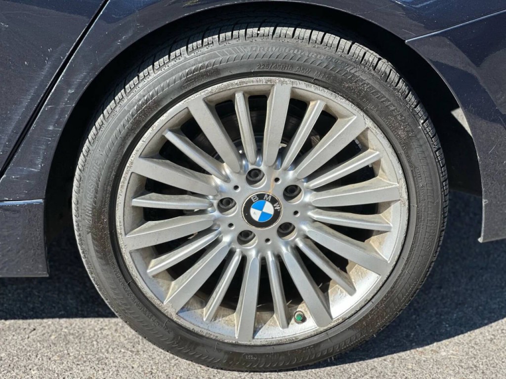 2014 BMW 3 Series Image 22