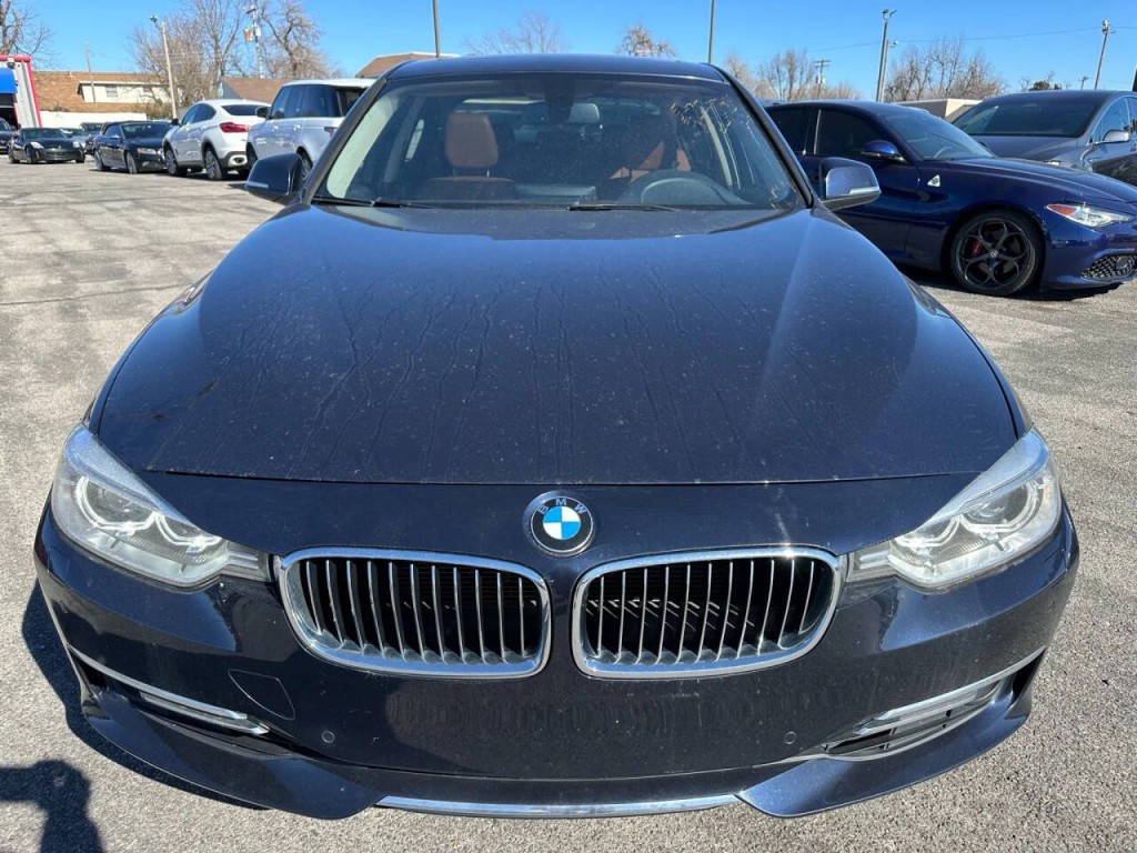 2014 BMW 3 Series Image 26