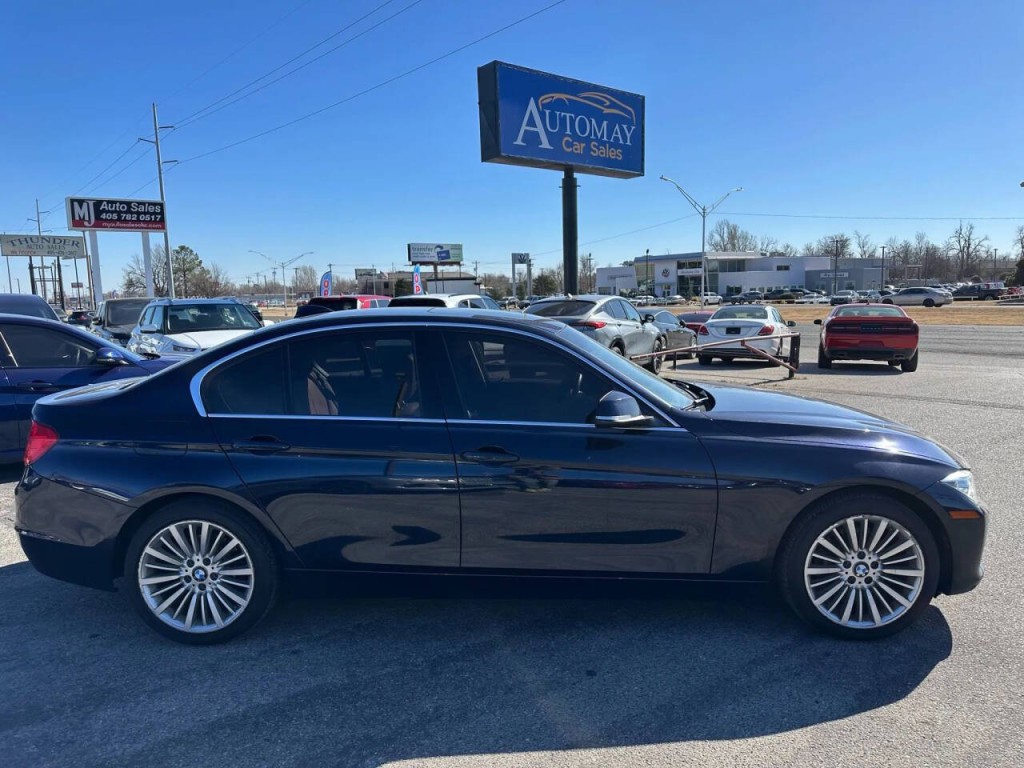 2014 BMW 3 Series Image 28