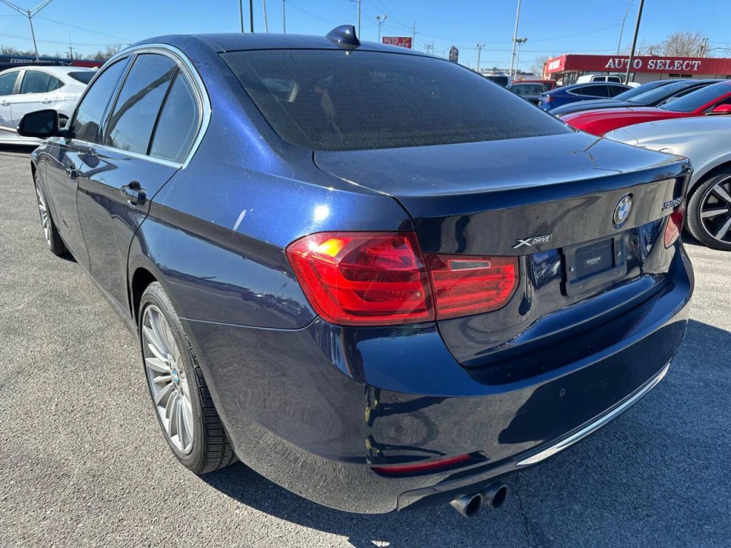 2014 BMW 3 Series Image 31