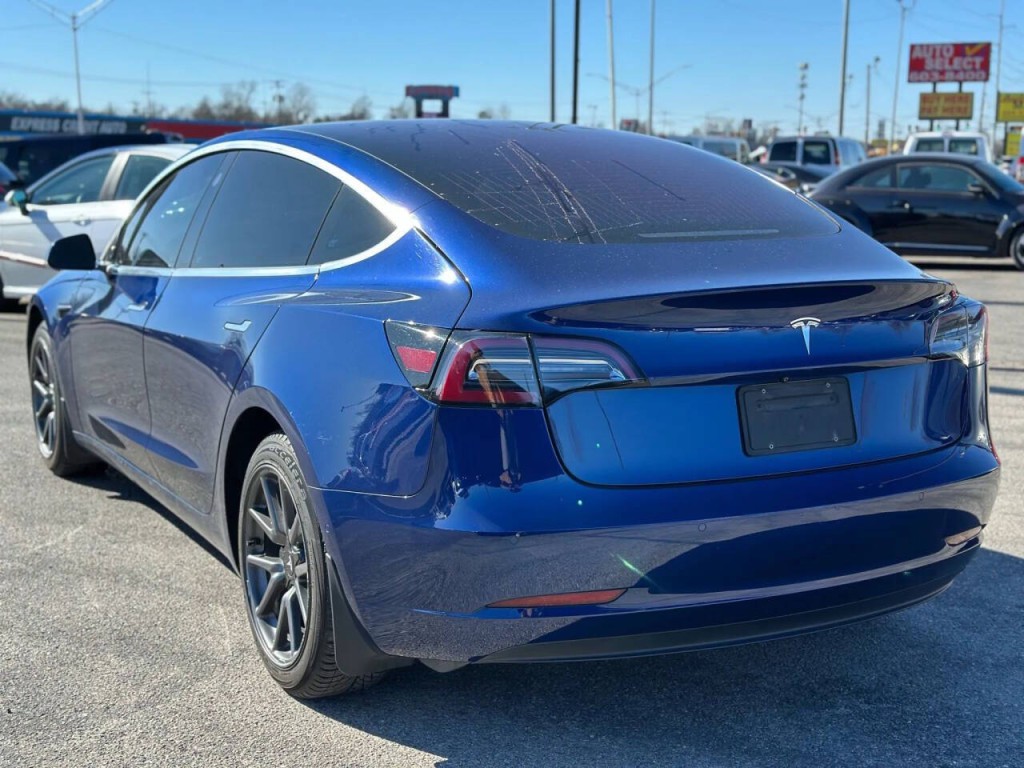 2018 Tesla Model 3 Image 8