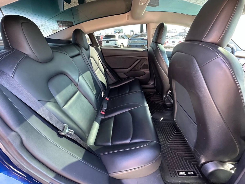 2018 Tesla Model 3 Image 14