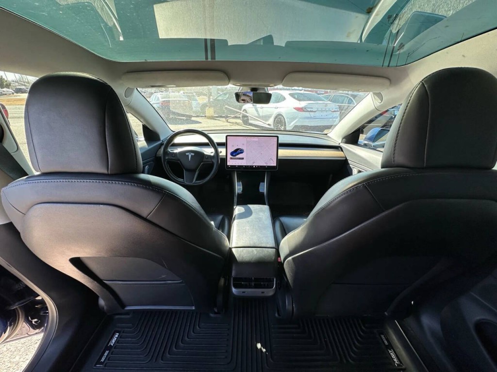 2018 Tesla Model 3 Image 15