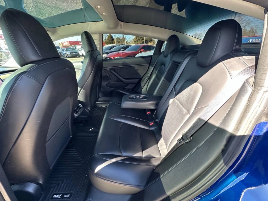 2018 Tesla Model 3 Image 17