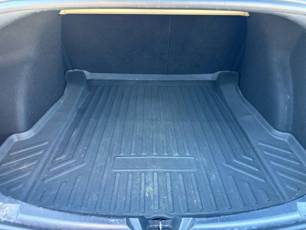 2018 Tesla Model 3 Image 18