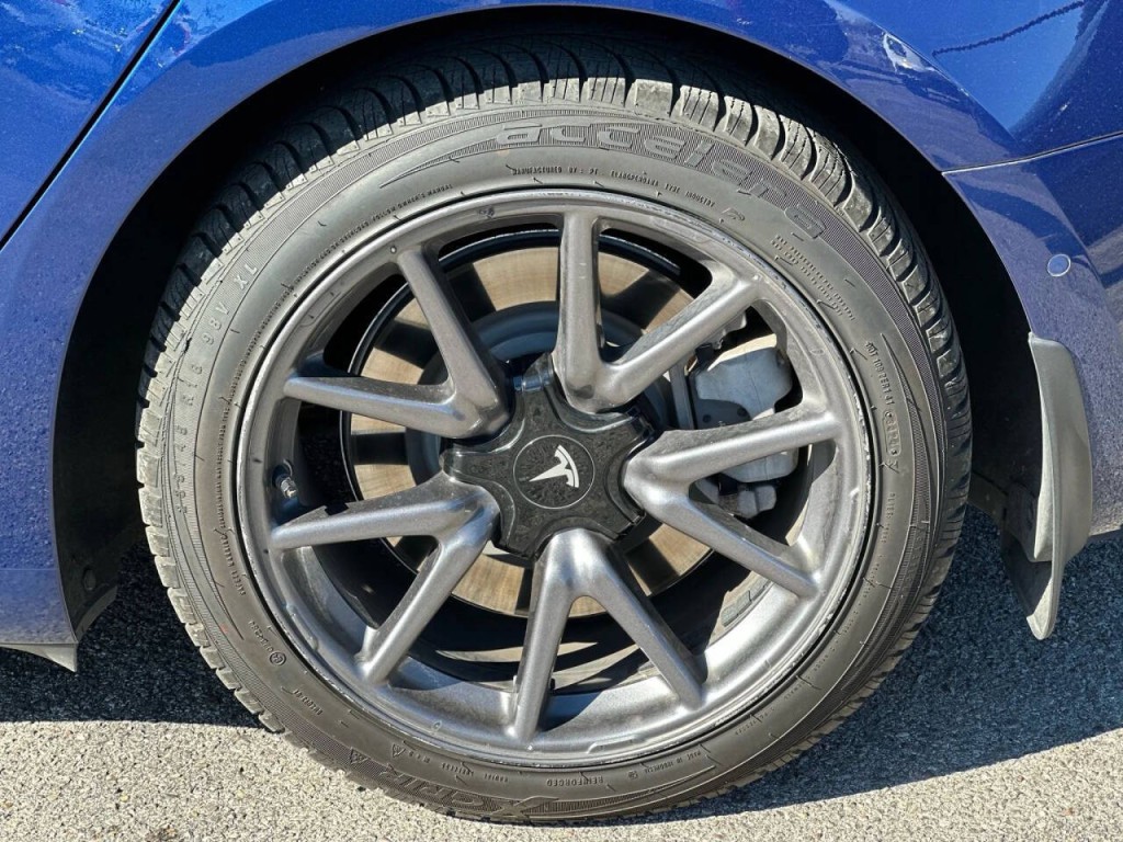 2018 Tesla Model 3 Image 25