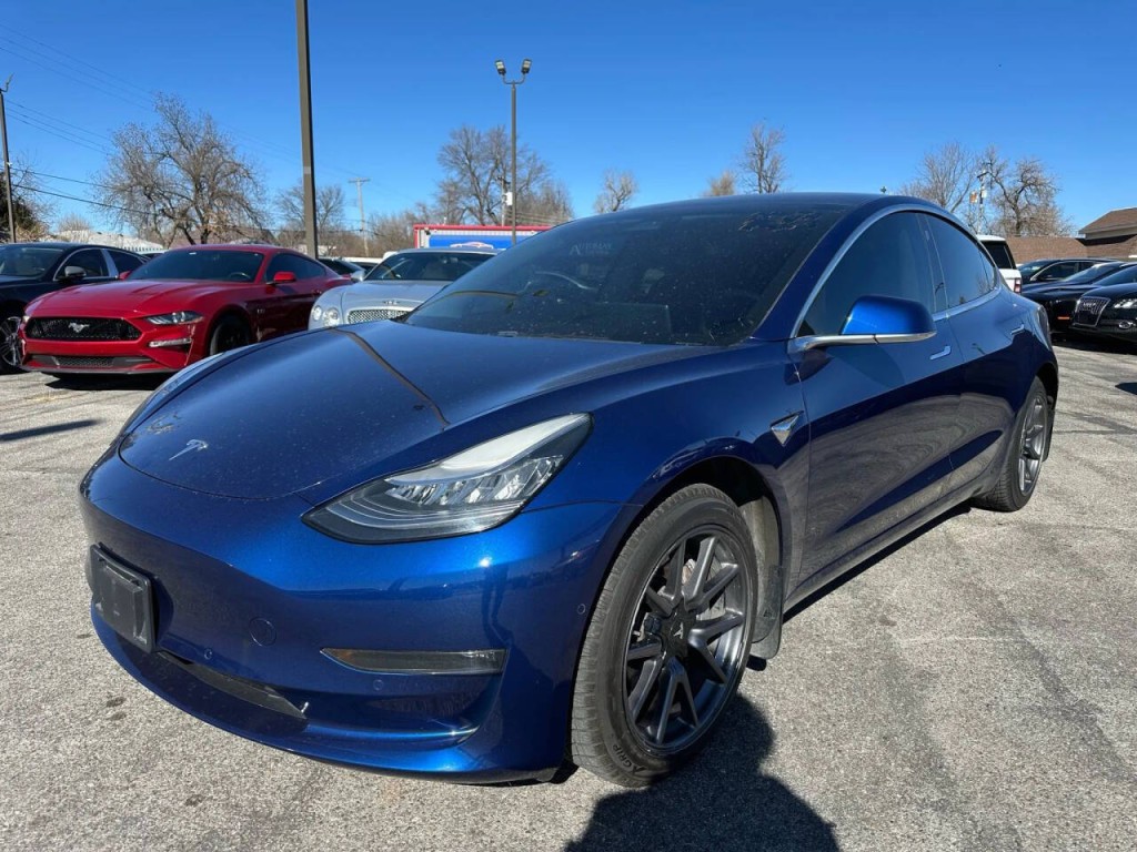 2018 Tesla Model 3 Image 28
