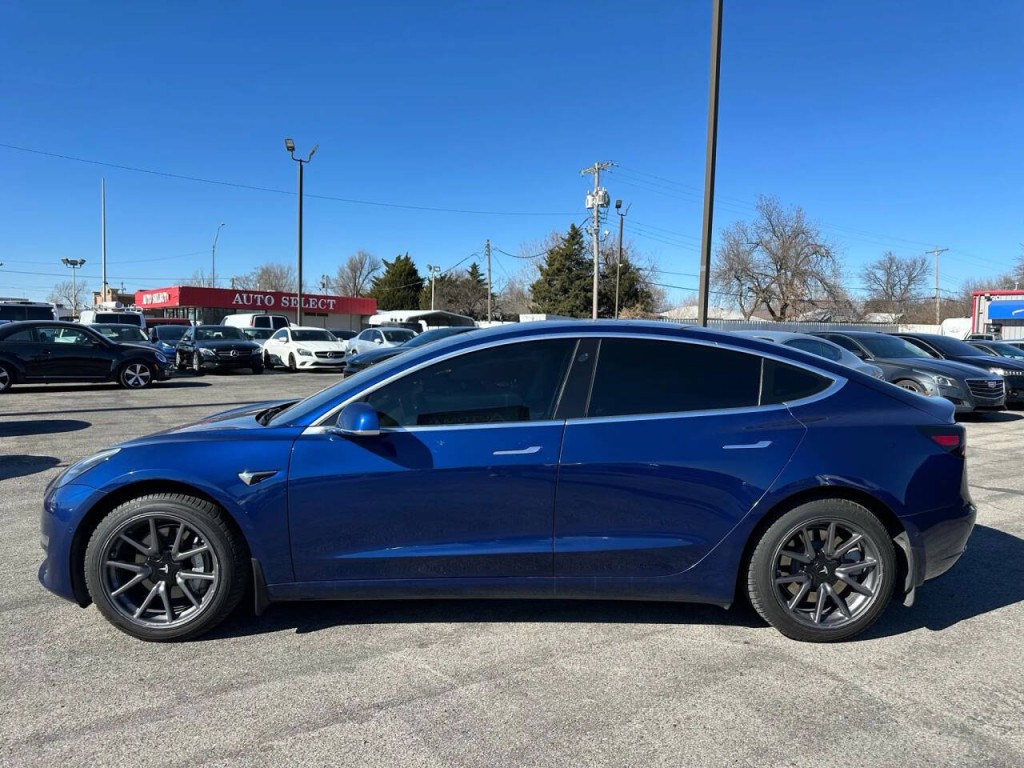 2018 Tesla Model 3 Image 35