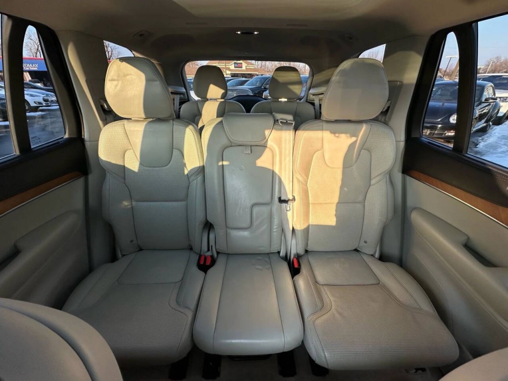 2016 Volvo XC90 Image 15