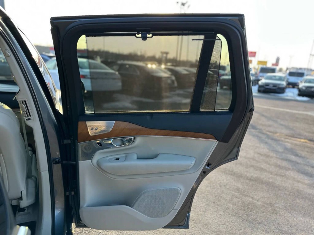 2016 Volvo XC90 Image 23