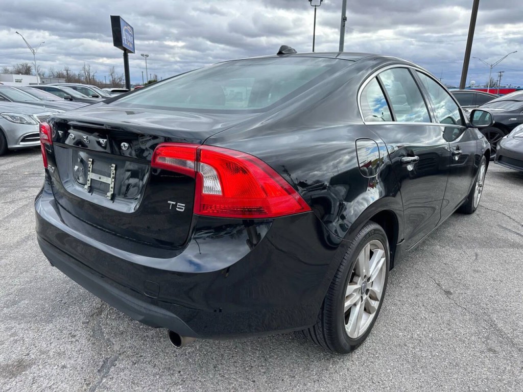 2013 Volvo S60 Image 32