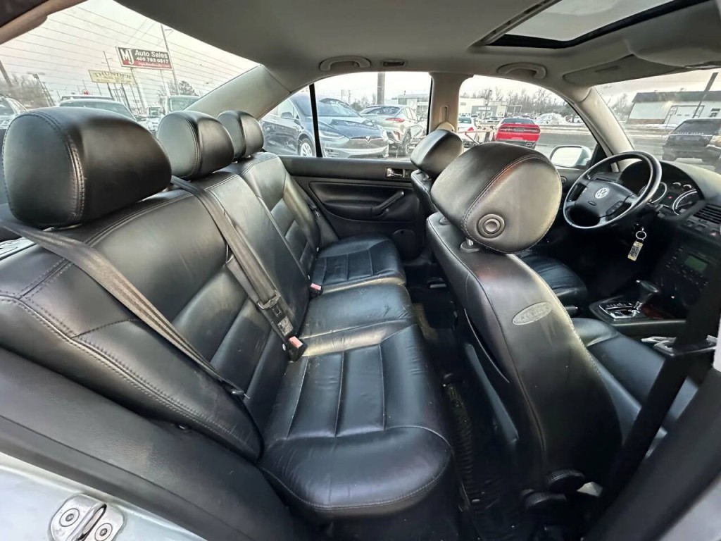 2004 Volkswagen Jetta Image 14