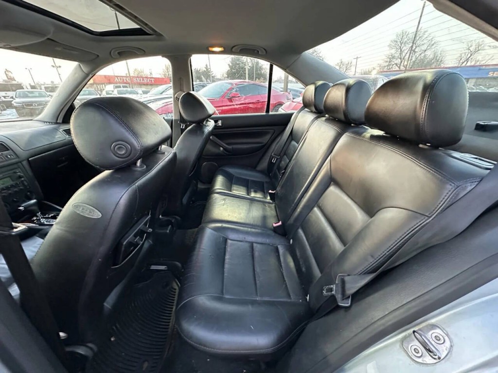 2004 Volkswagen Jetta Image 17