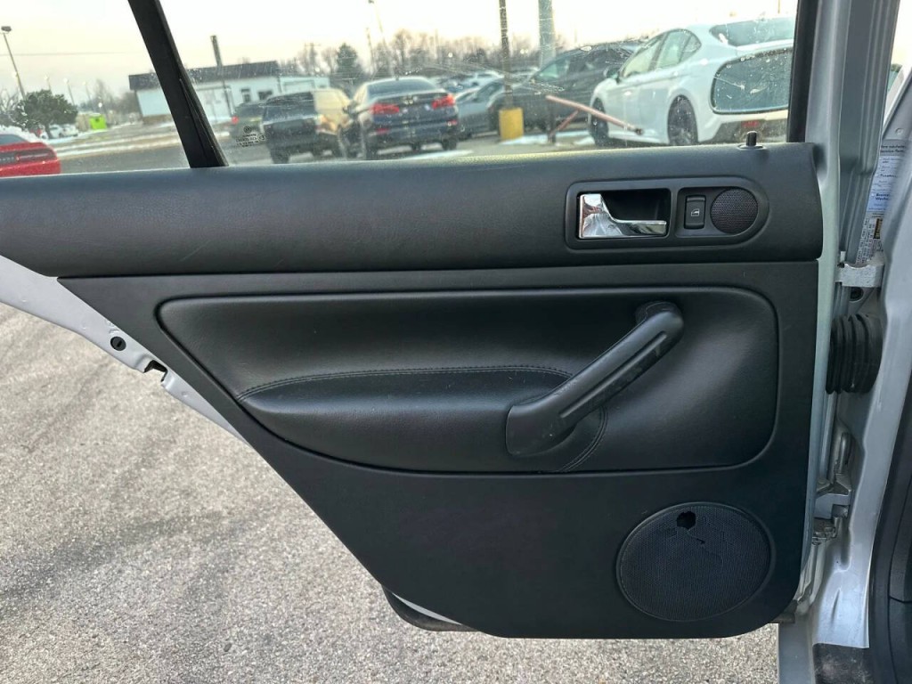 2004 Volkswagen Jetta Image 20