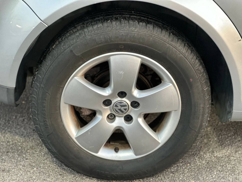 2004 Volkswagen Jetta Image 26