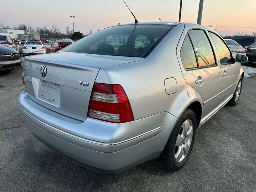 2004 Volkswagen Jetta Image 31