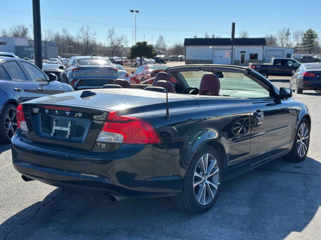 2013 Volvo C70 Image 9